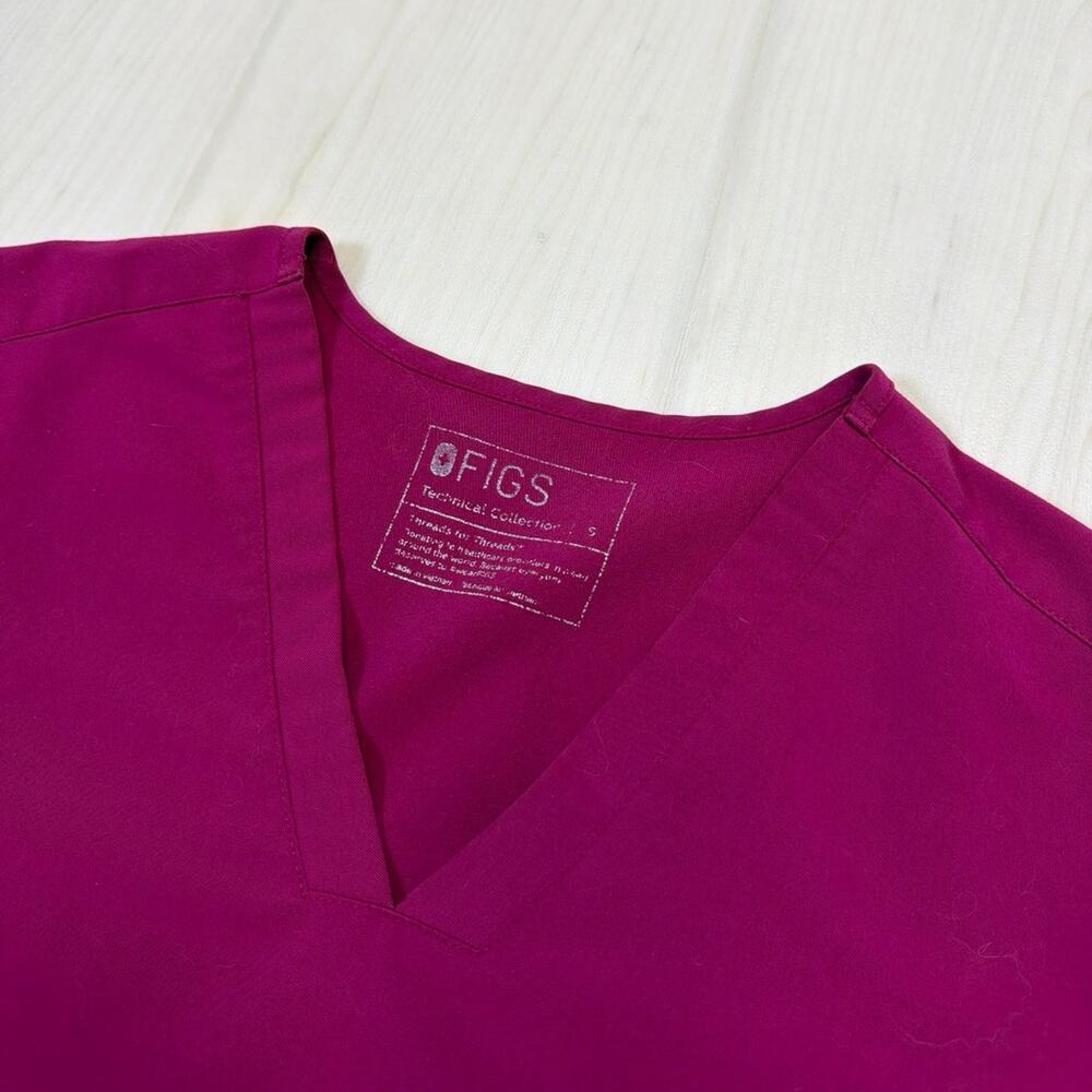 FIGS Dark Magenta Casma Top Yola Skinny Pants Scrub Set Medical Uniform Size XS - Picture 4 of 10